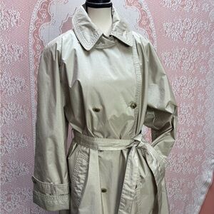 Classic Vintage  Beige Trench Coat